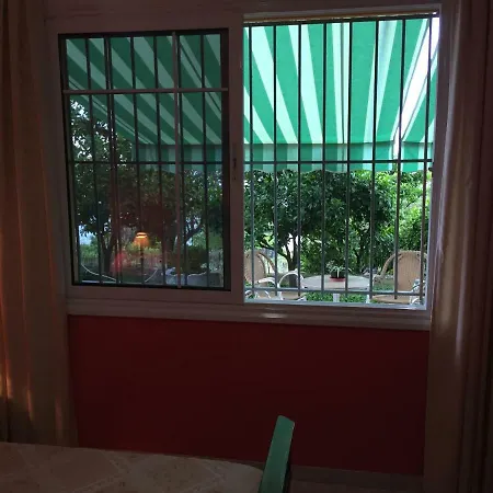 Sea View Apartment *