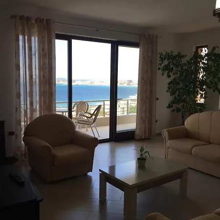 Sea View *